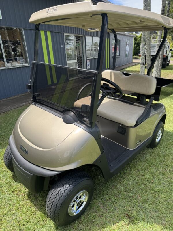 2019 E-Z-GO RXV Utility – Lithium - Image 2
